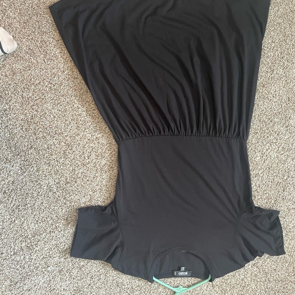Black basic dress